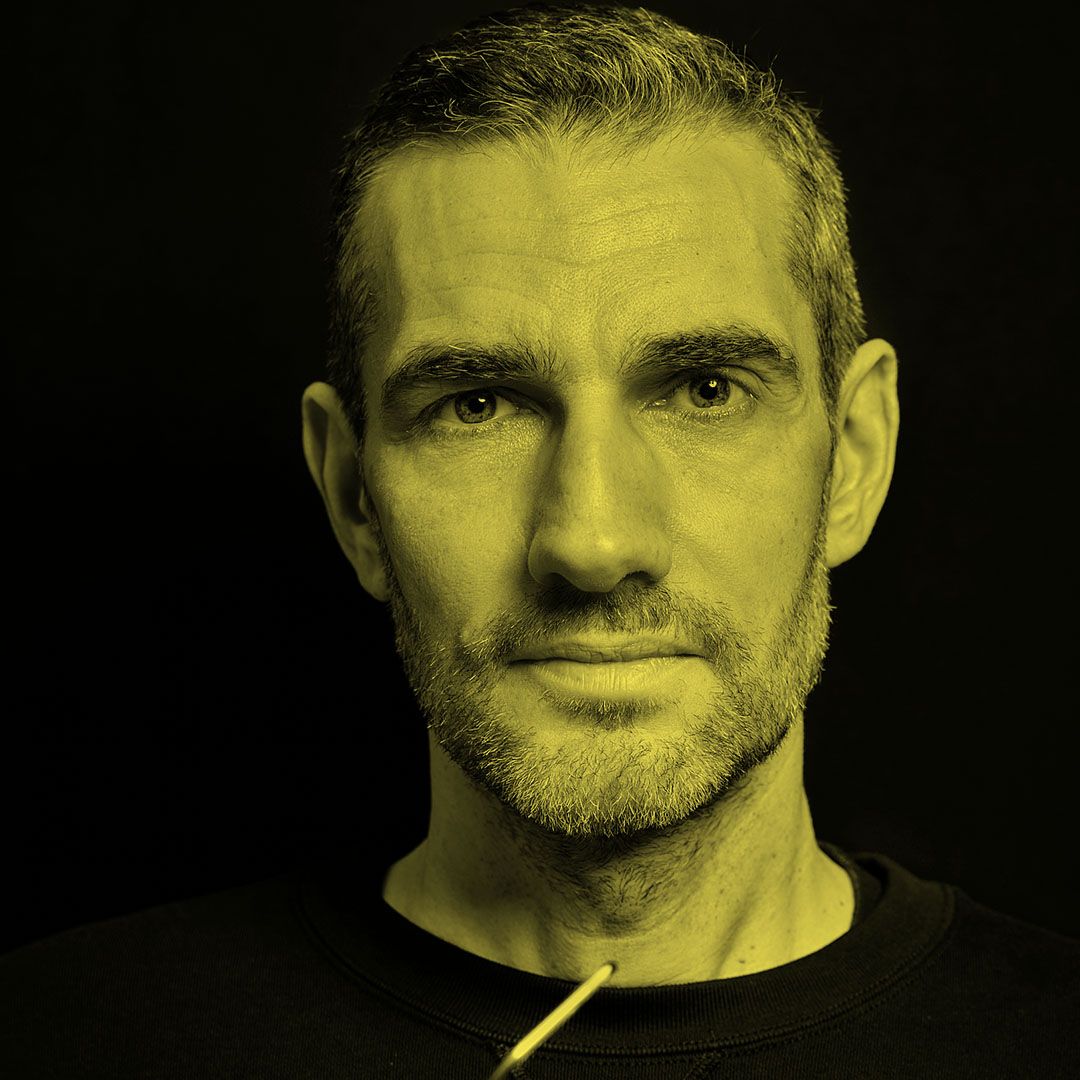 DJ